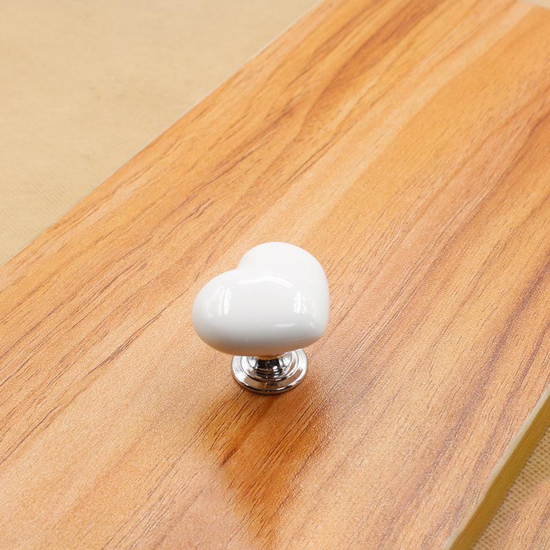 4pcs Colorful Heart-shaped Toilet Press Creative Toilet Toilet Water Tank Button Assistant Love Button Fashionable and Cute