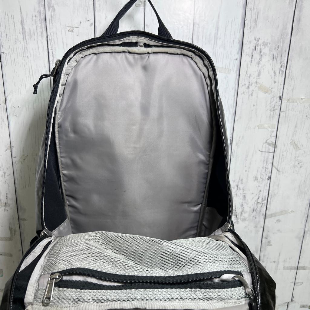 Patagonia Black Hole Pack 32L Backpack 49301 Travel Bag Hiking Daypack