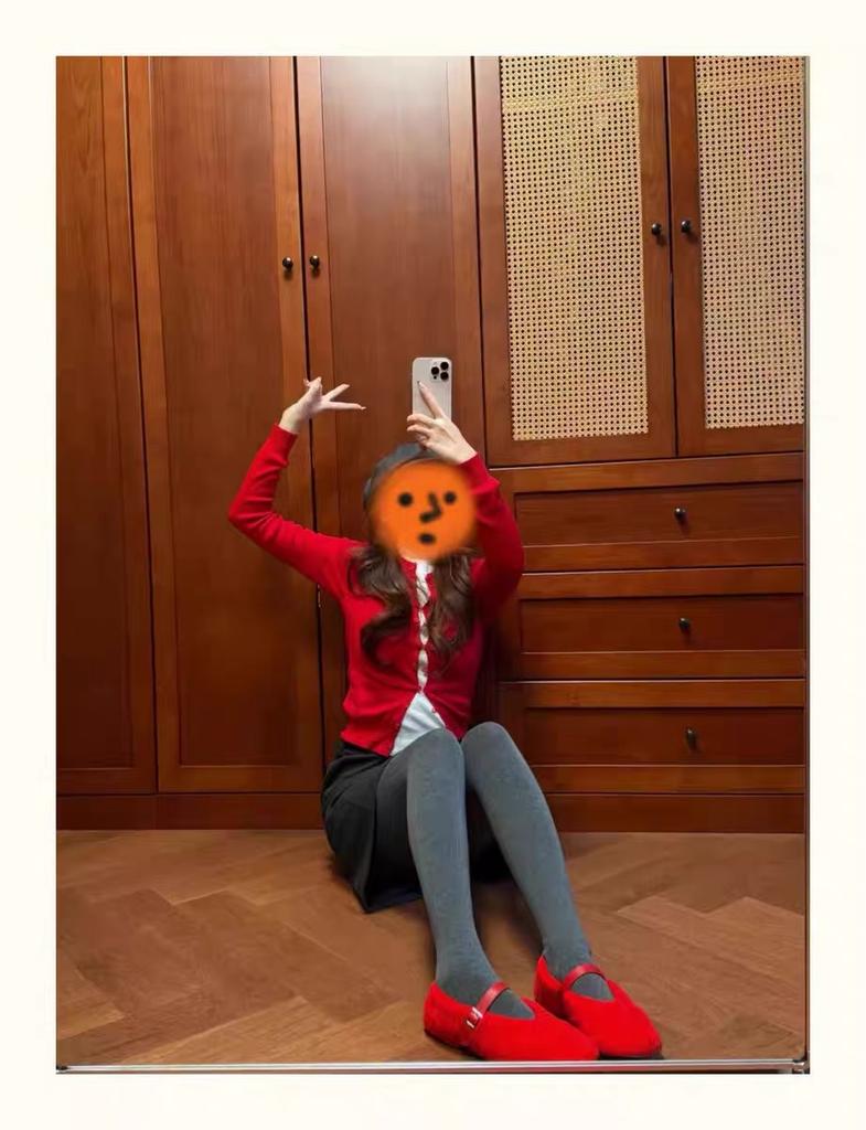 Niche Round Head Shallow Mouth One-word Buckle with Flat Bottom Mao Mao Shoes Early Spring New Leather Fashion Versatile Single Shoes Women