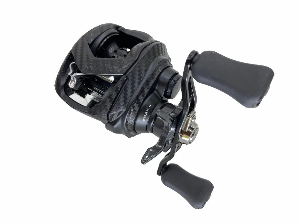 CUSTOM YOROI Custom Decal for 22 Tatula TW80 and 23 Saltist Scratch Baitcasting Reel Customization SEAT.JP SVTW80, Protection, (Black, Left-Handed)