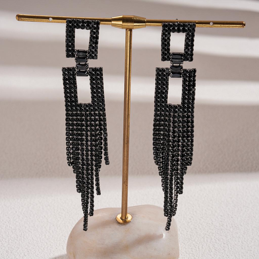 Zircon diamond-encrusted hollow square fringed silver needle earrings, dark wind personality, light luxury earrings.