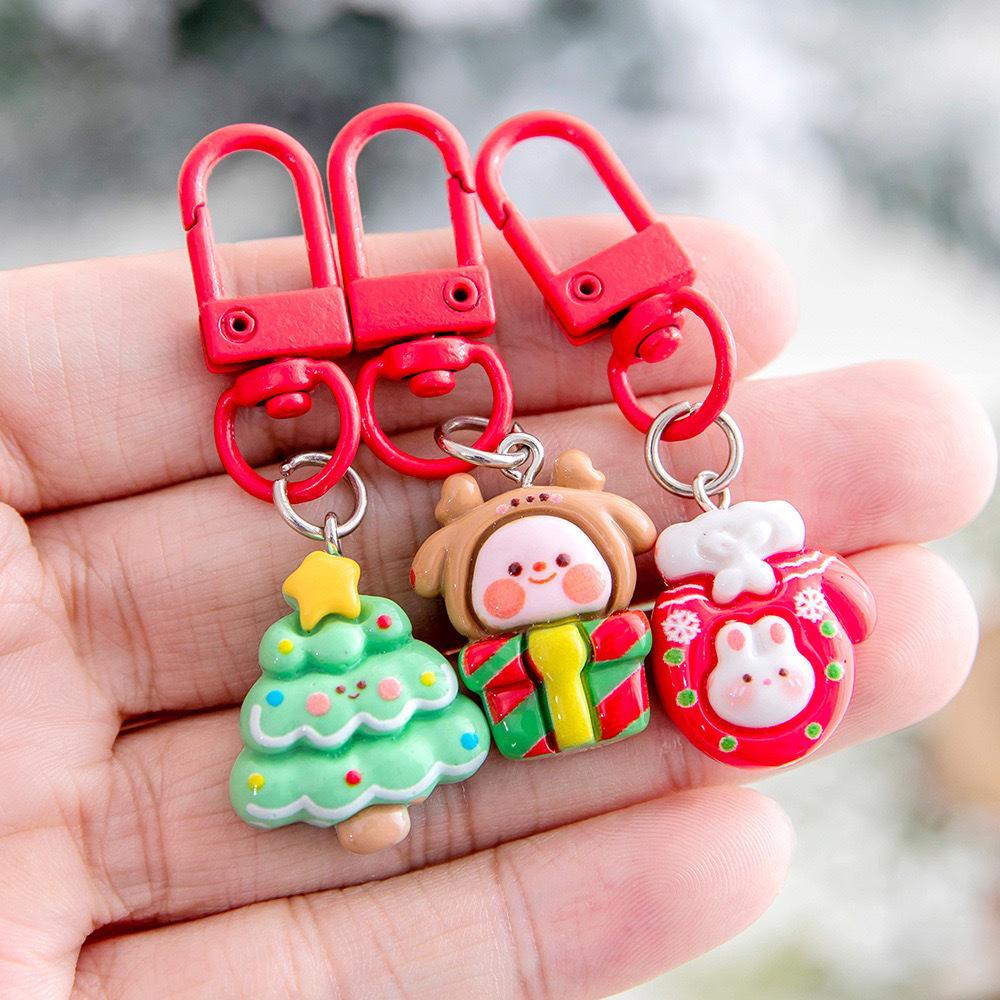 Cute Santa Claus Keychain Ornament – Perfect Christmas Gift for Friends and Backpacks