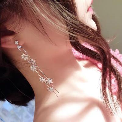 Flower Tassel Long Earrings, Simple Temperament, High-End Light Luxury Zircon Earrings