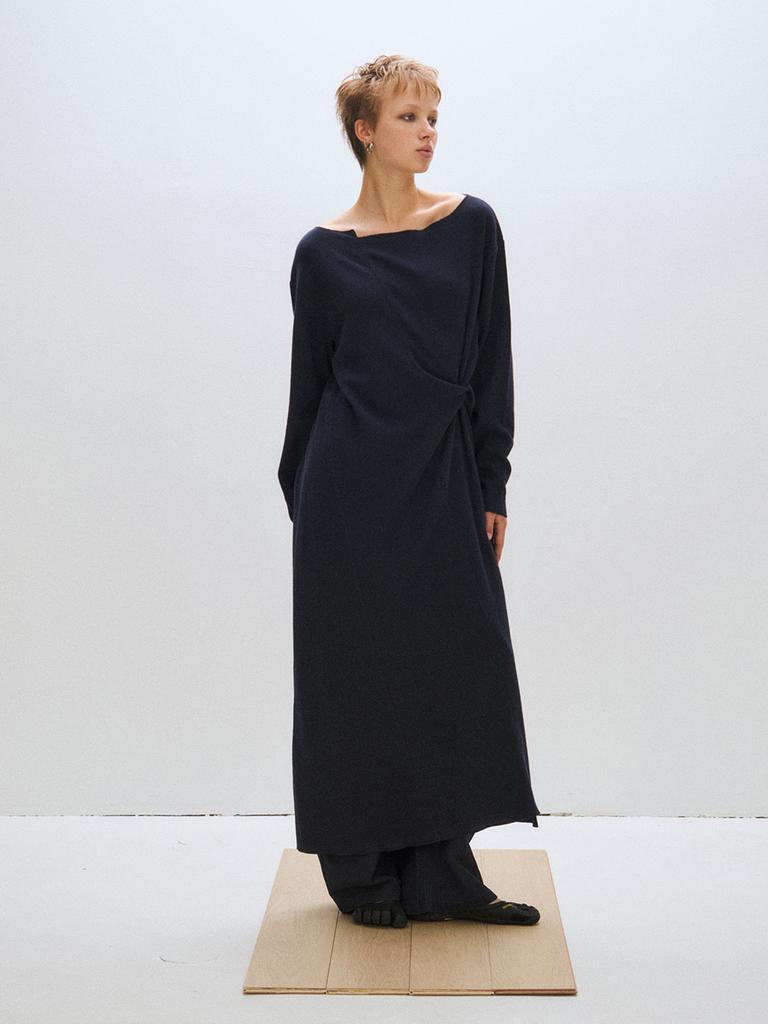 Peullijeupeulojegteu Ashymmetric Maxi Dress, Navy
