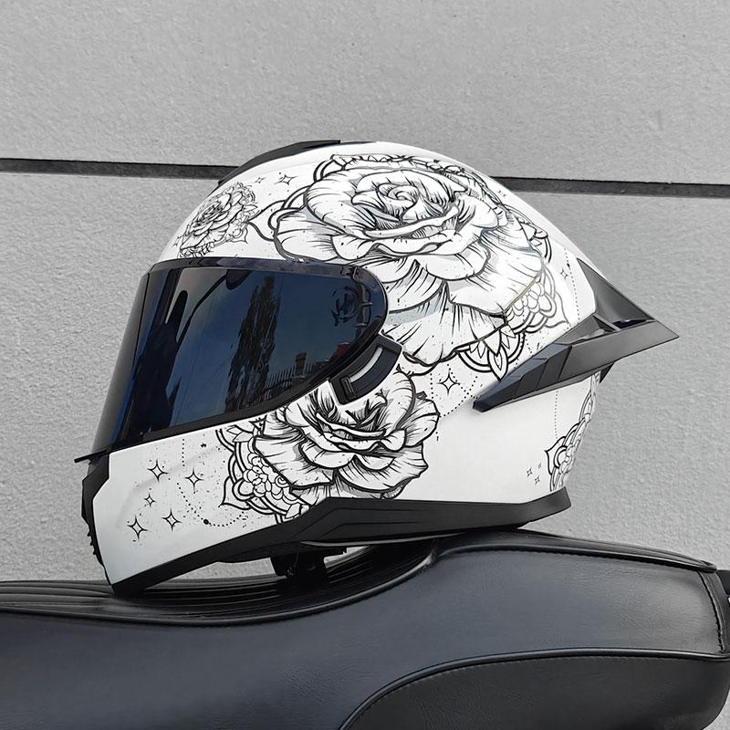 Motorcycle Helmet, Men's and Women's Dual Lens Full Face Helmet, Motorcycle Sports Car, All Season Full Face Helmet