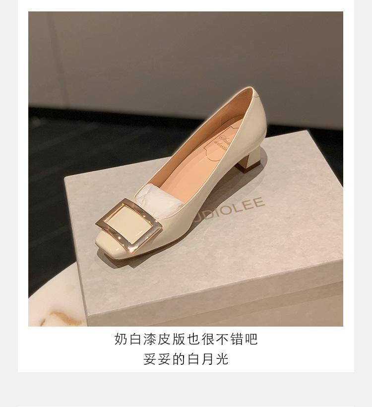 Sheepskin version~ Grape Mom Wannian classic temperament square head commuting shallow mouth square buckle banana heel single shoes women's high heels