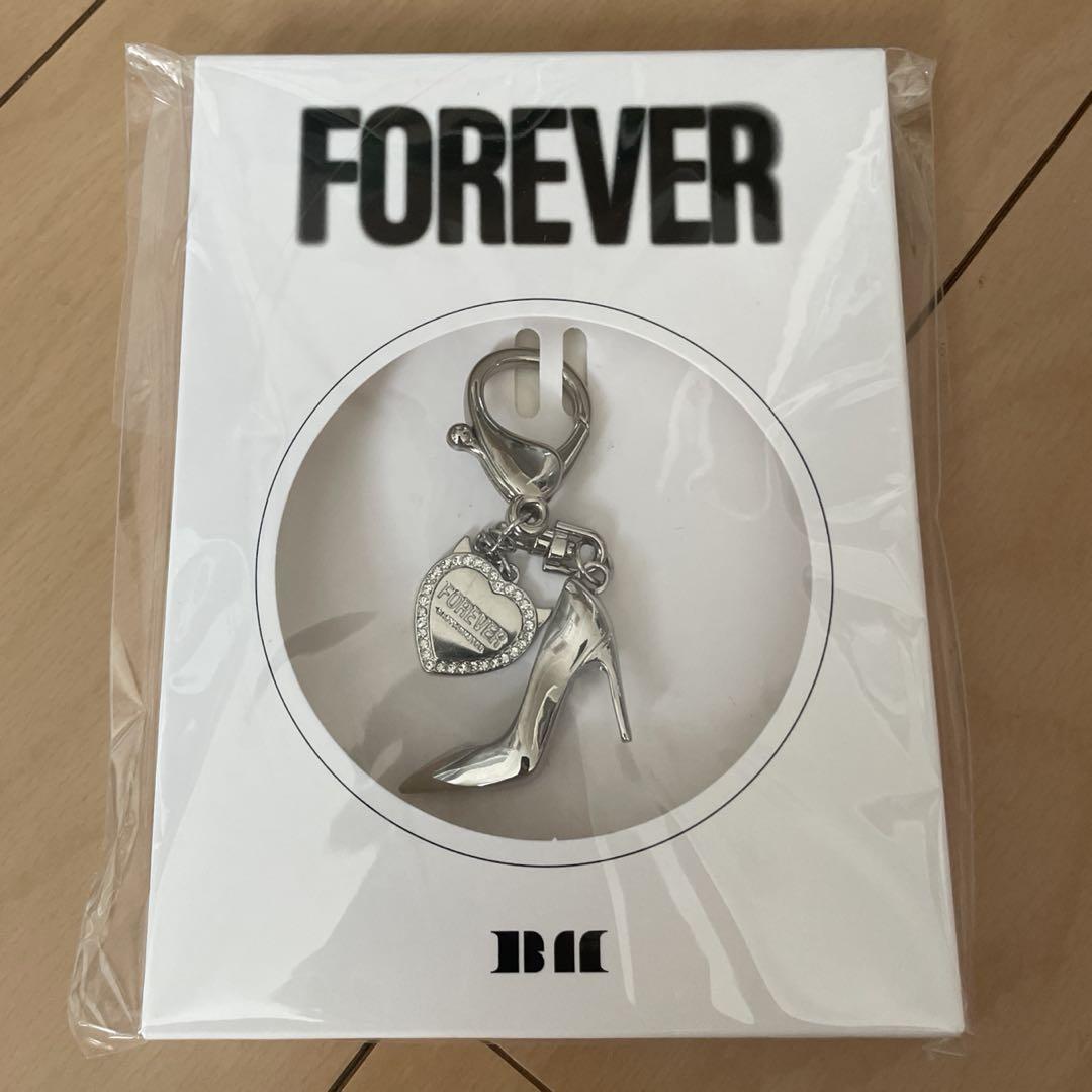 

[Б/У] брелок babymonster Forever