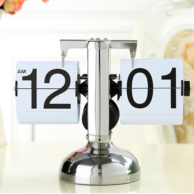 European Retro Mechanical Flip Clock - Desktop Ornament for Living Room