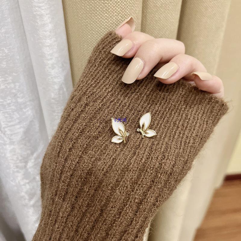 Korean Style Butterfly Stud Earrings – Trendy Personality Design for Women