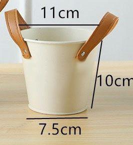 1pcs Iron art retro makeup brush storage iron bucket girl s heart cream colored desktop pen holder ornament bucket