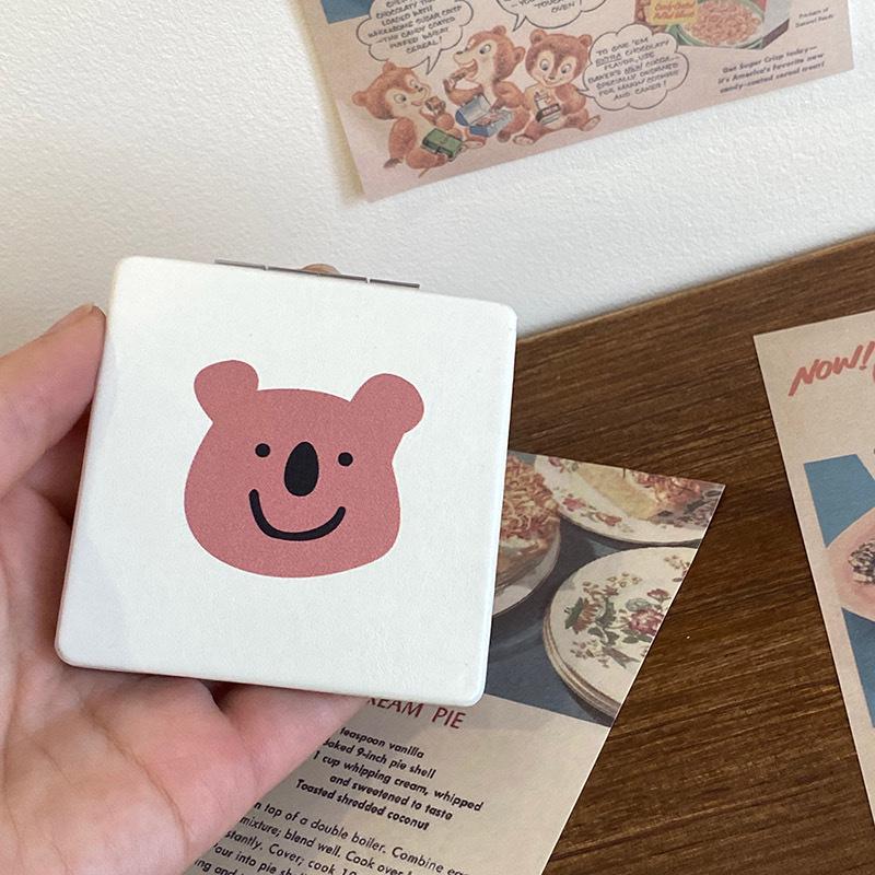 Portable Folding Little Bear Makeup Mirror for Desk—Stylish and Compact for Students
