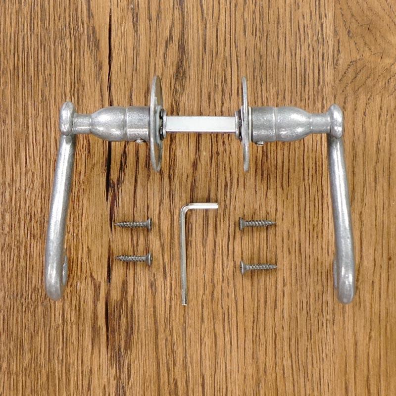 MALTA Handle with STEEL Rosette