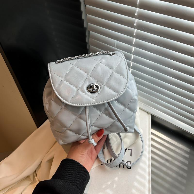 Rhombus chain backpack women's fashion versatile niche high-value school bag bucket bag lightweight small backpack