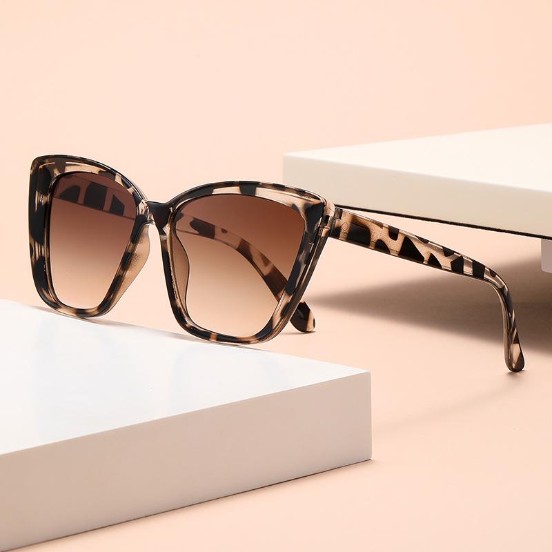 New Punk Retro Sunglasses Cat-eye Trendy Street SHip-hop Style Catwalk Sunglasses JH3045