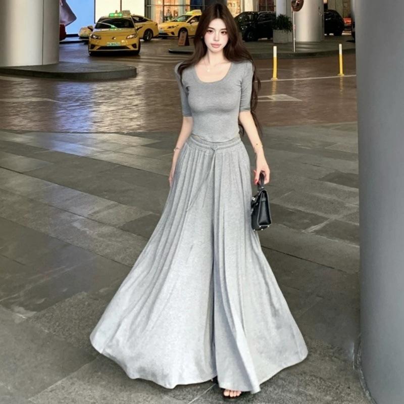 

2026 Korean Style U-Neck T-Shirt & High-Waisted Wide-Leg Pants Set S
