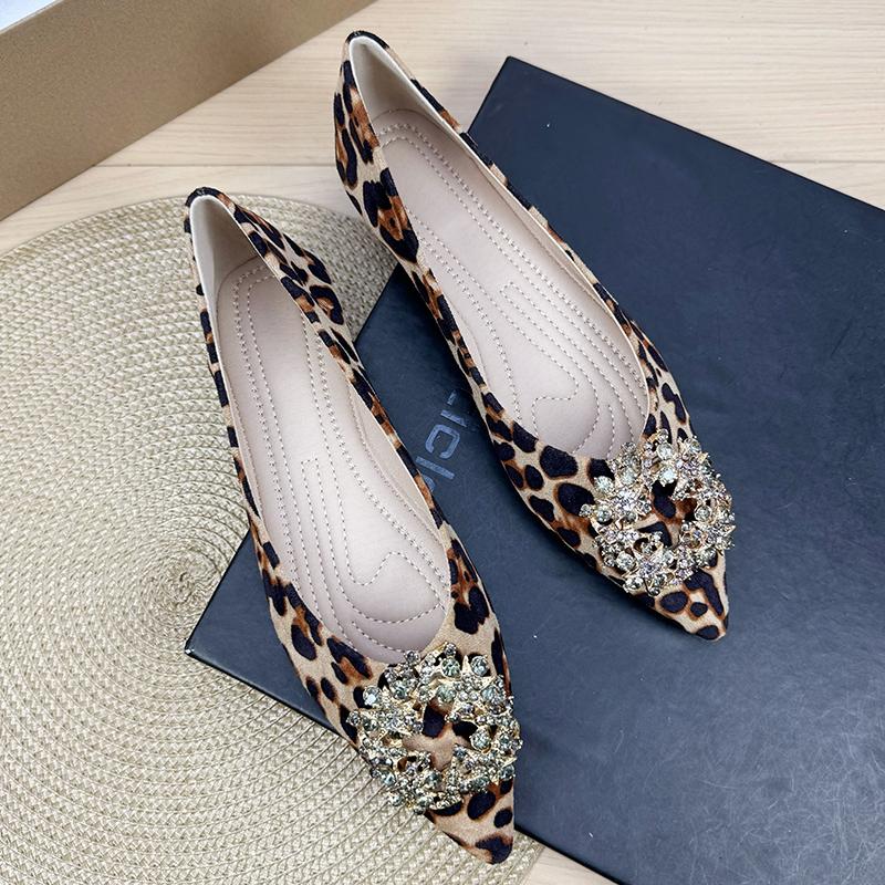 Fashion Flat Shoes for Women 2025 Spring and Autumn New Suede Diamond Pointed Casual Plus Size Women's Shoes 43 44 Ladies Loafers Women