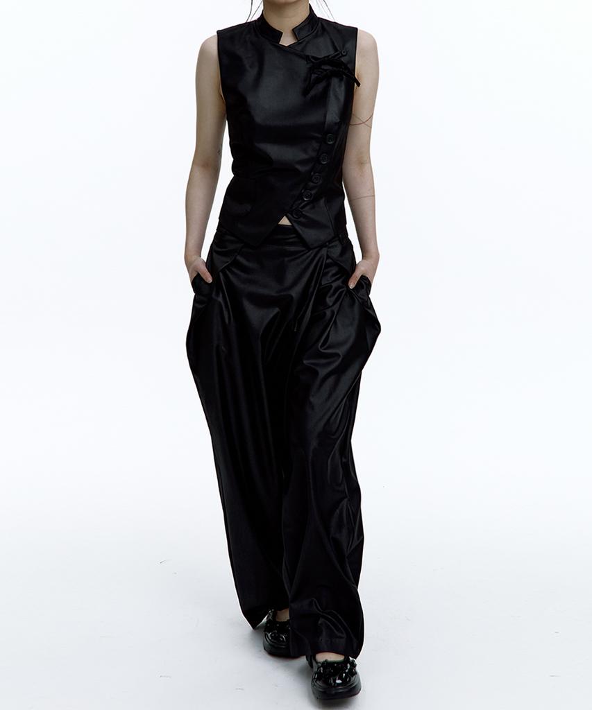 Kasiko Pintuck Asymmetric Trousers Black