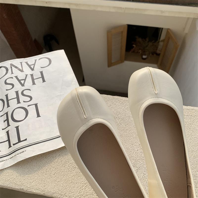 

Fake sub-toe shallow mouth single shoes women s flat-soled pig s trotters spring one-pedal soft-soled ladyshoes Doudou shoes 35 хакі