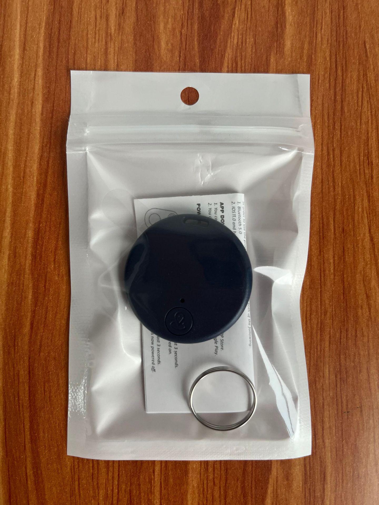 

Умное устройство Bluetooth для отслеживания и защиты от потери с двусторонней сигнализацией для домашних животных и вещей bag темно-синий