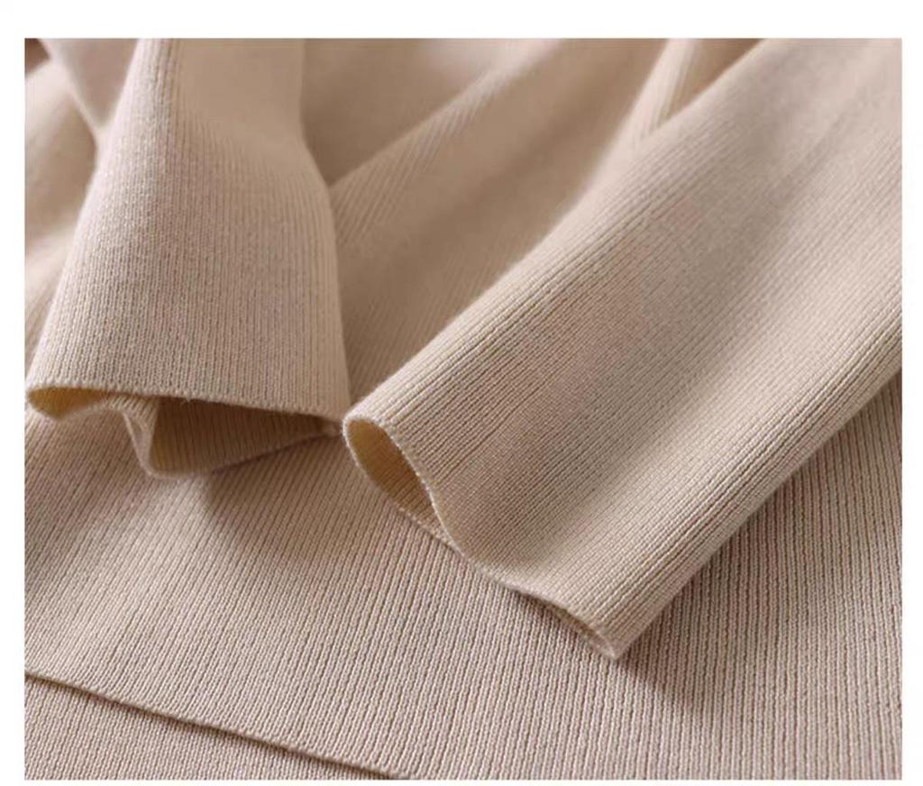 Women's Slimming Half High Neck Sweater: Stylish, Versatile Long Sleeve Knit Top for Autumn and Winter.