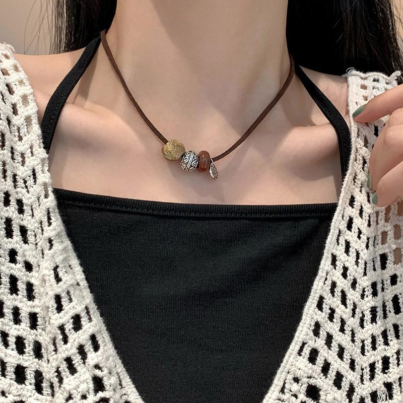 Fashion Sun Star Zircon Necklace for Women Vintage Leather Choker Necklace Double Layered Star Pendant Jewelry Adjustable Chain