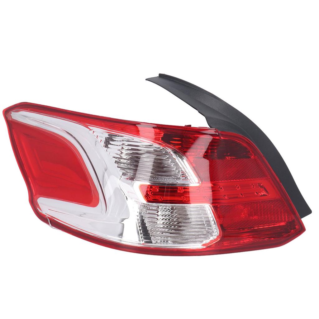 Rücklicht 714000285800, linke Seite, helles Licht, glatte Oberfläche, Ersatz für Peugeot 301 2012?2016