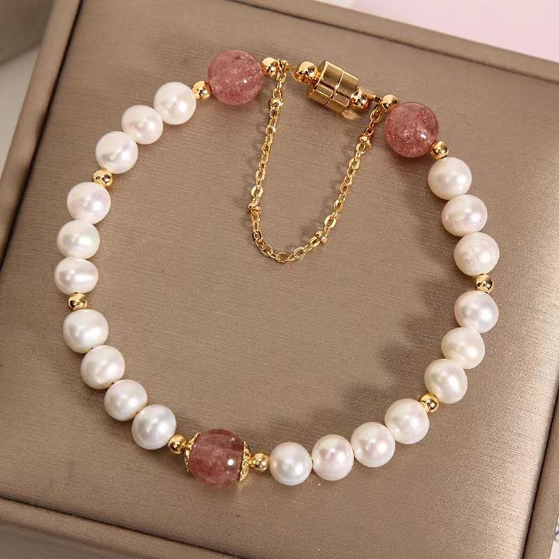 

Natural freshwater pearl bracelet light luxury strawberry crystal bracelet. Bangles Women Fashion Jewelry accessories Gift