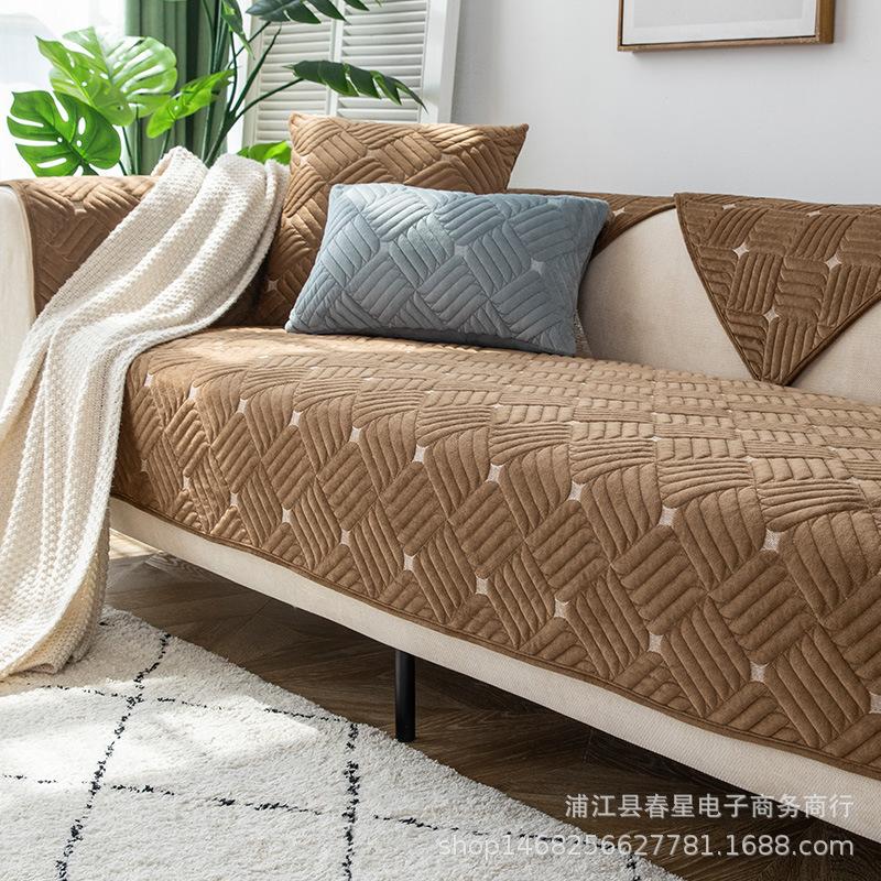 

Factory Direct Sales Plush Sofa Cushion Universal Fabric For All Seasons, Leather Non-Slip Seat Cushion Thickened Winter Sofa Cover Towel 70*70cm