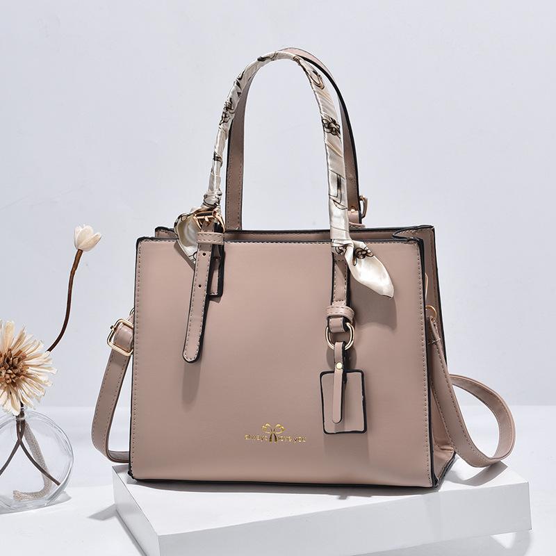 New Bag 2023 Fashion Scarf Handbag Fashion Women's One Shoulder Crossbody Bag Simple Small Square Bag
