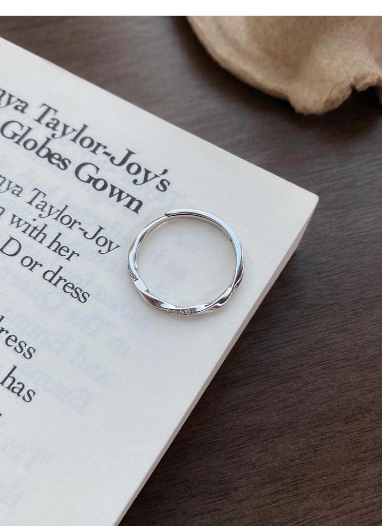 Adjustable 999 Sterling Silver Mobius Strip Couple Rings - Simple, Unique Band Pair