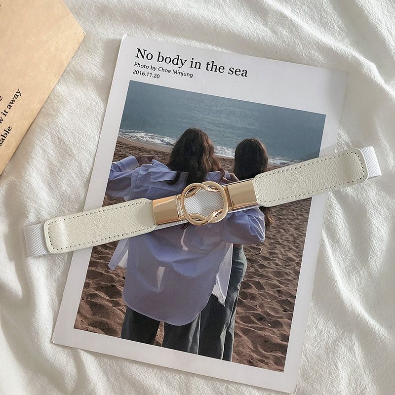 

Универсальный женский пояс на талию черного и белого цвета. Легкий стиль для свитеров и ретро-моды. белый