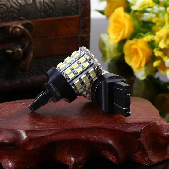 2 buc. 12V T20 7440 7443 64 SMD alb 6000K bec LED spate frana marsarier auto