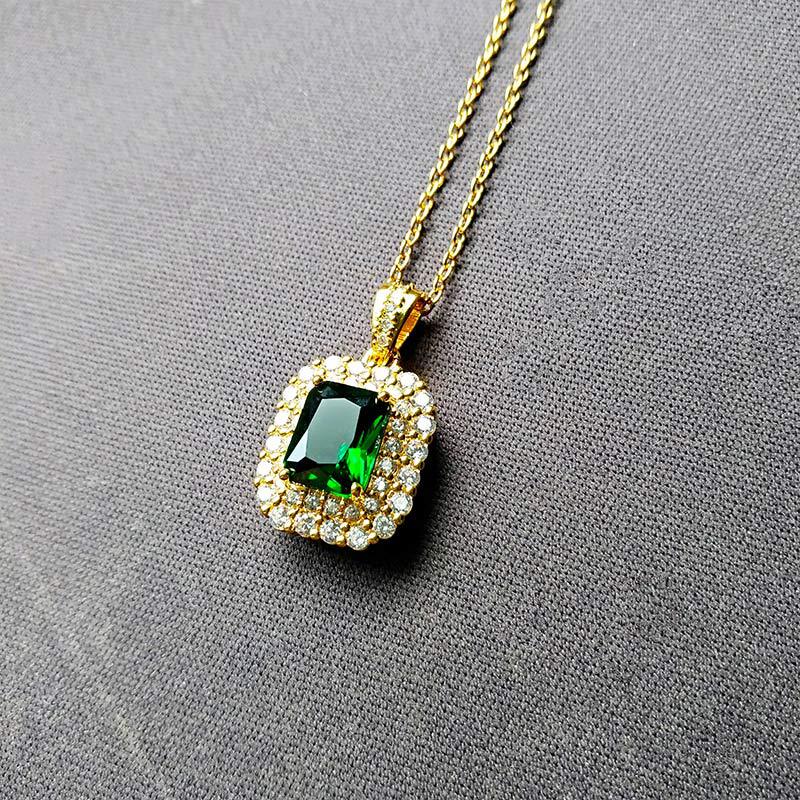 2025 Snowflake Earrings Full Diamond Gold Necklace Grandmother Emerald Ring Korean Green Crystal Bracelet Set