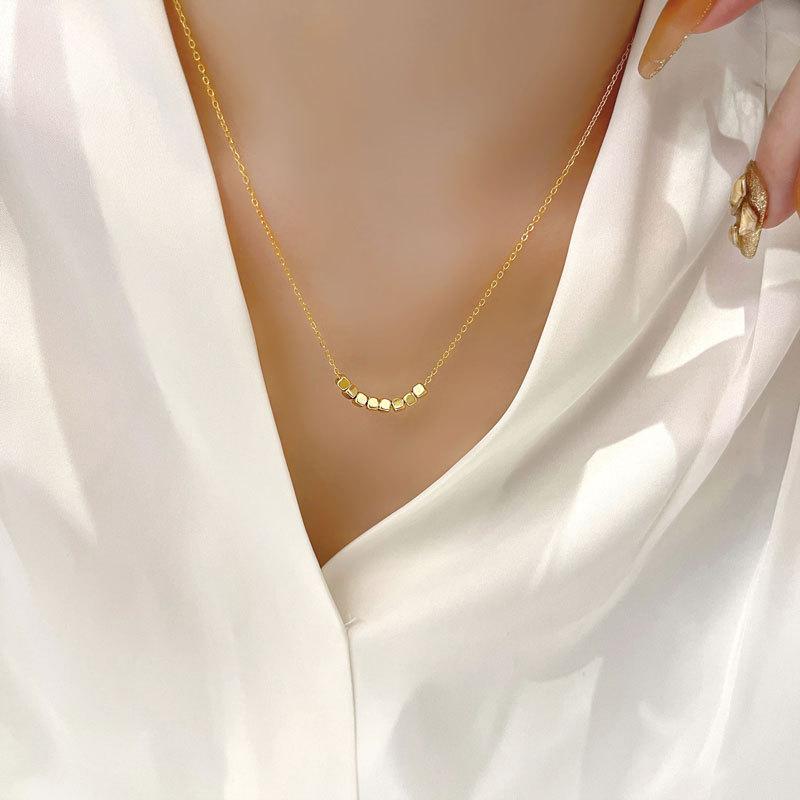 Small Square Necklace for Women's Clavicle Chain Broken Pendant New Style Trendy Luxury