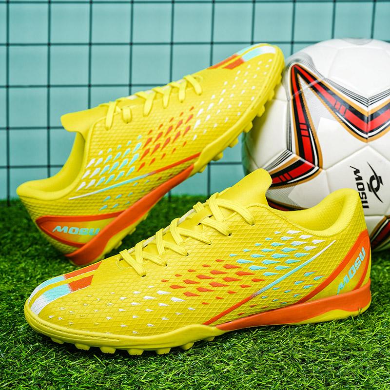 Soccer Shoes Women’s Sneakers Boys' Football Boots School Student Shoes Girls' Football Boots Couple Men Lightweight Sneakers Plus Size 36-45