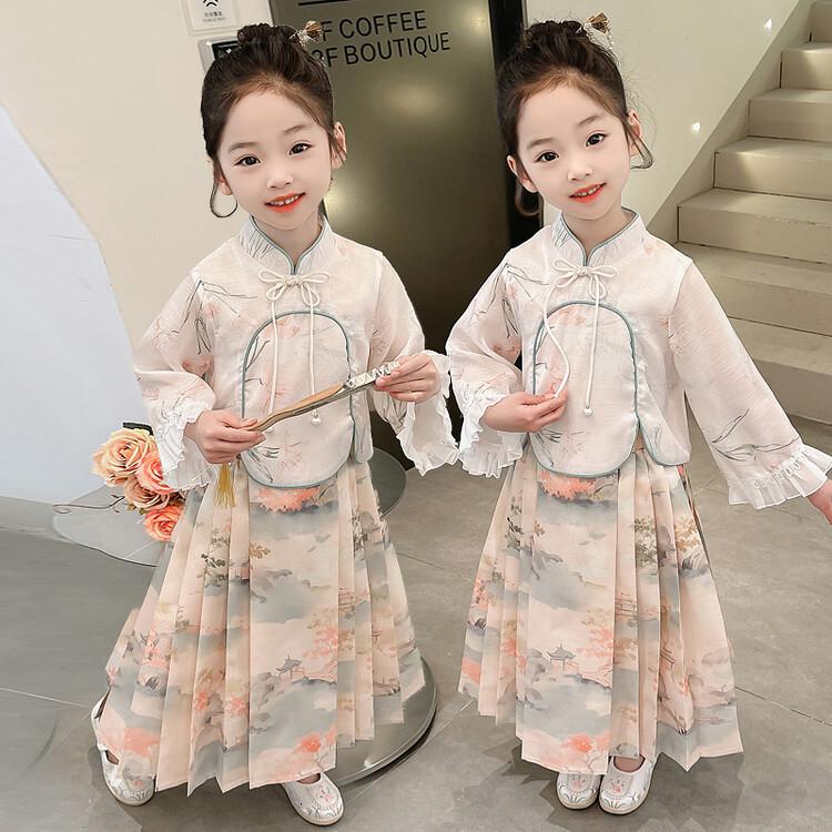 Girls' Chinese Hanfu Dress: Spring & Autumn Mamian Skirt Set for Little Performers