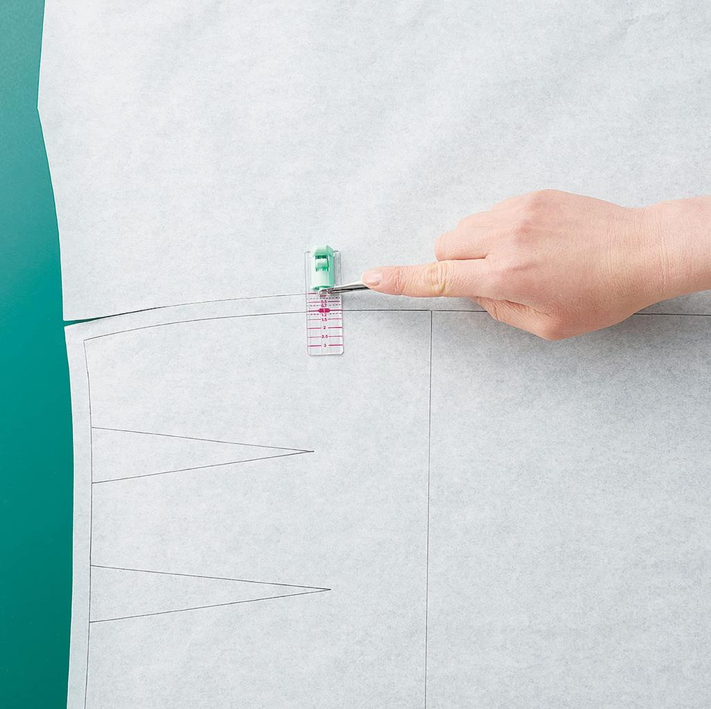 Clover Sewing Allowance Cutter Guide Clear 25-323