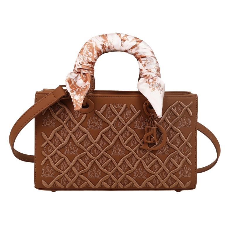 Princess Diana Bag Heavy Industry Embroidery New High-end Silk Scarf Versatile Handbag Bag Women's Shoulder Messenger Bag