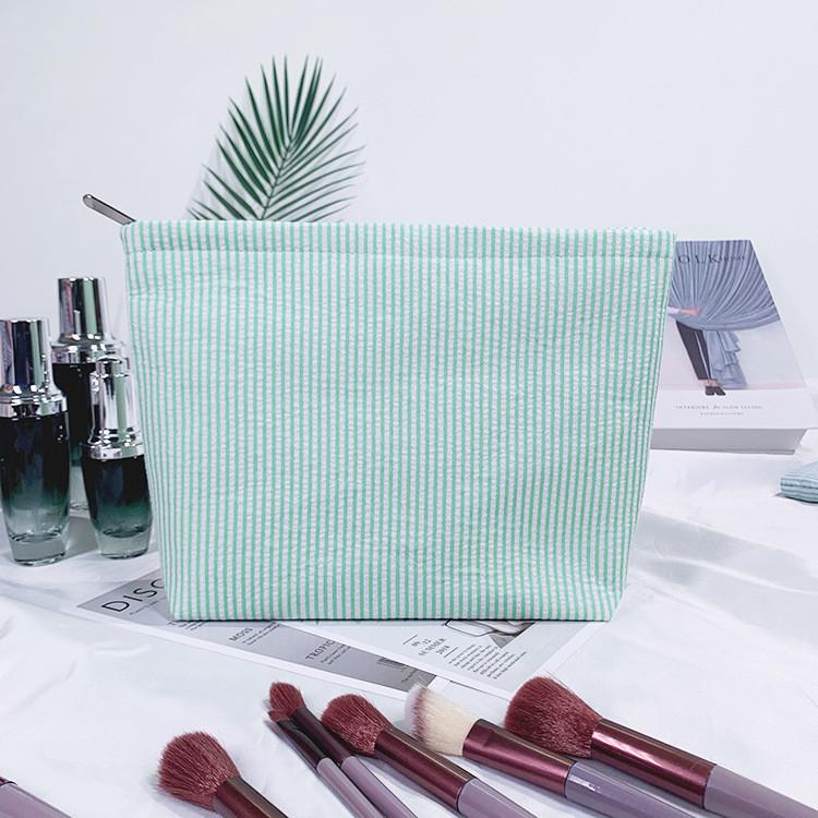 Boho Embroidered Travel Makeup Bag With Breathable Polyester For Daily Use