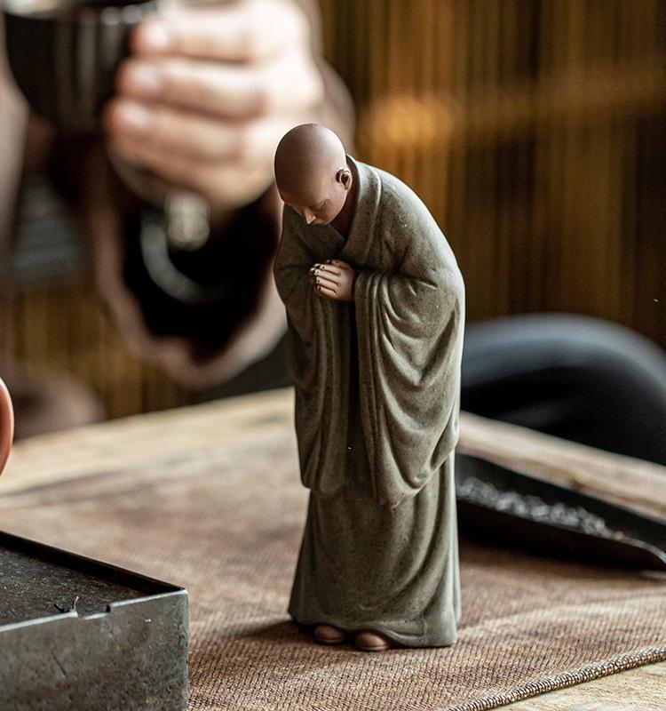Creative Boutique Purple Clay Little Monk Tea Pet Figurine Zen Style Decoration for Study, Living Room, Office Desktop