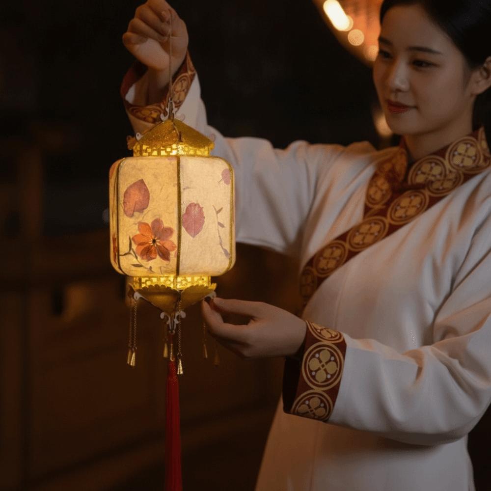 Handheld Mid-Autumn Festival Retro Lantern Glowing Portable Lantern Moon Festival