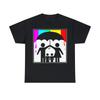 Kinder mit einem Regenschirm vor regenbogenfarbenem Regen schützen Kurzarm-T-Shirt