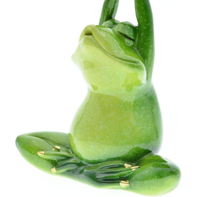 Queemie® Set of 2 Creative Yoga Frogs Statues, 2 Different Yoga Poses Froggy Sculptures, Mascot Frogs Meditation Resin Collectible Figurines for