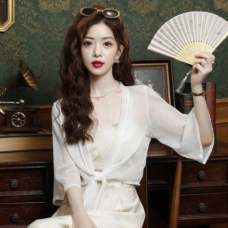 Women's Versatile Chiffon Shawl: Summer Sun Protection Mid-Sleeve Cardigan and Sleeveless Camisole Dress Set.