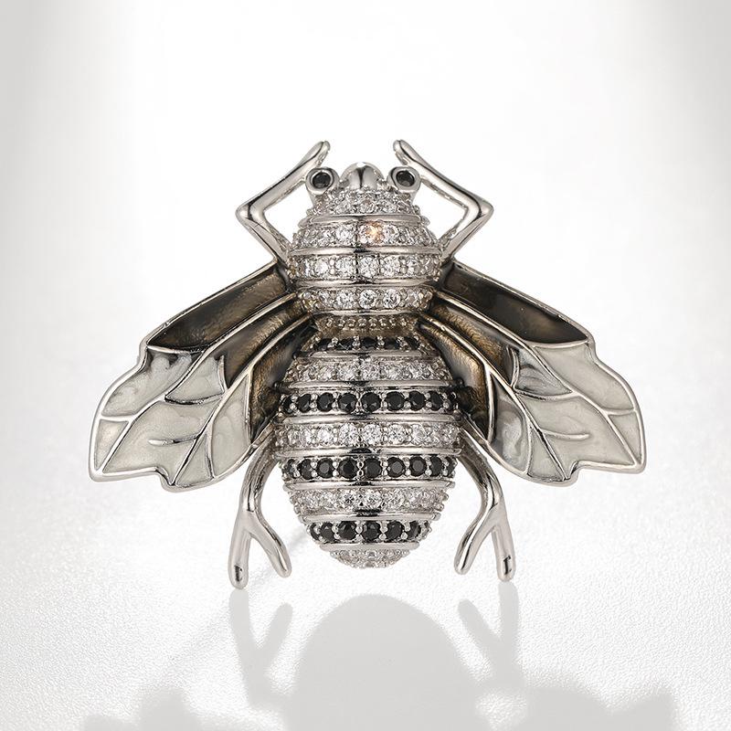 *Retro High-End Bee Brooch for Women: Enamel Color Pin for Coats and Cardigans*