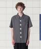 UNALLOYED Button Flower Half Shirt / Charcoal