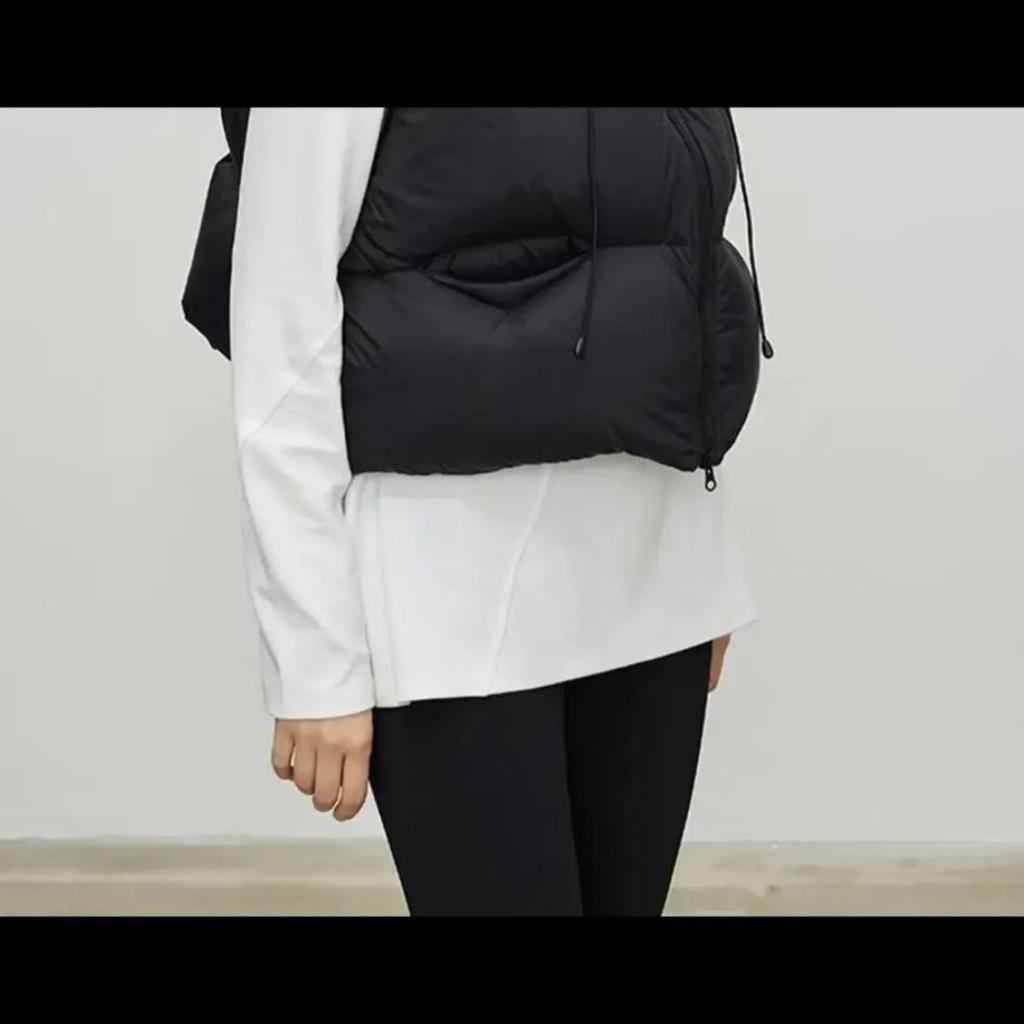 Winter 2025 Women's High-Quality Goose Down Hooded Puffer Vest - Fashionable and Thickened for Warmth