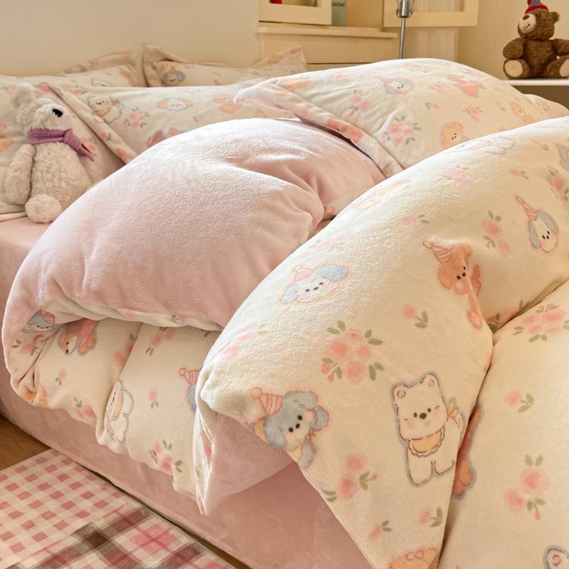 Women's Plush Velvet Fleece Bedding Set: Flannel Duvet Cover and Sheets