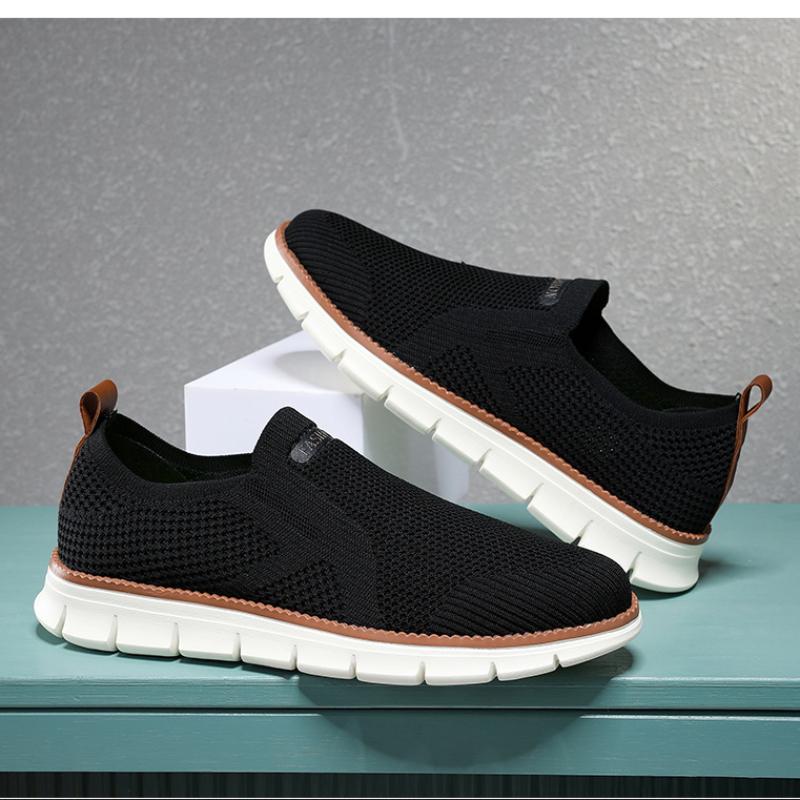 Breathable Men Casual Shoes Lightweight Outdoor Male Walking Shoes Anti-slip Men's Sneakers Slip On Flats Running Shoes