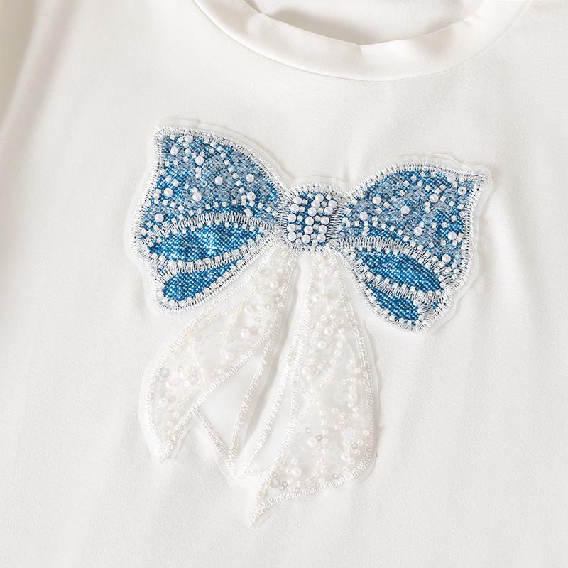 Girls' Fashionable Outfit - Summer Children's Bow-front Short-sleeved Top with Ruffled Hem and Wide-leg Shorts Set